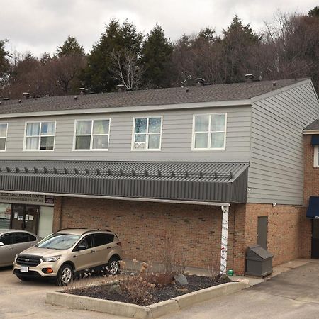 Paris Plaza Apartment Elliot Lake Exterior photo