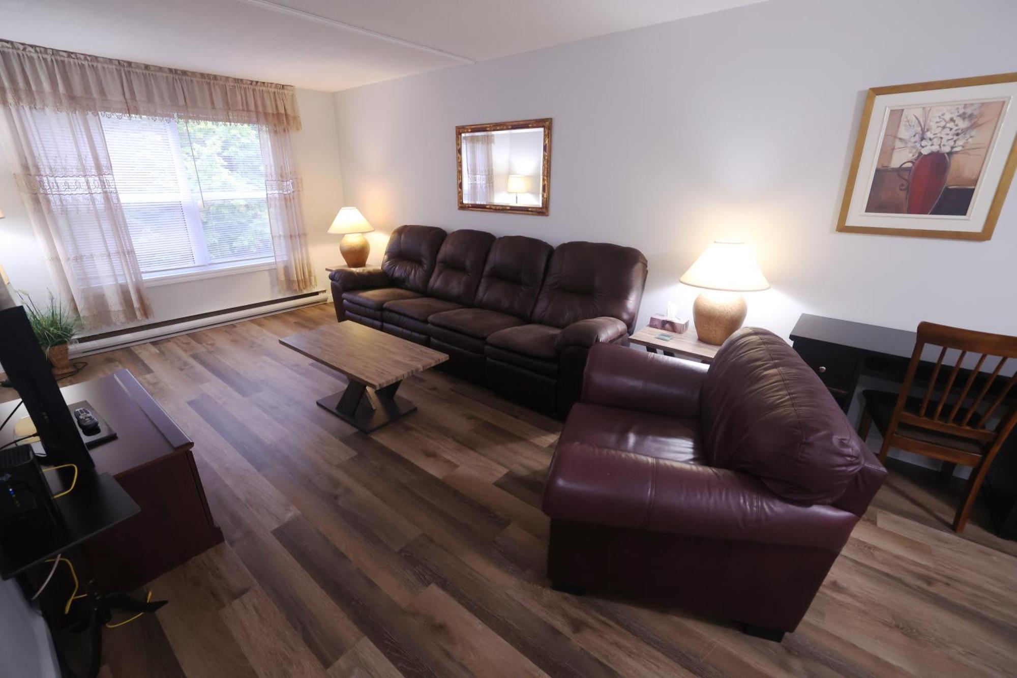 Paris Plaza Apartment Elliot Lake Exterior photo